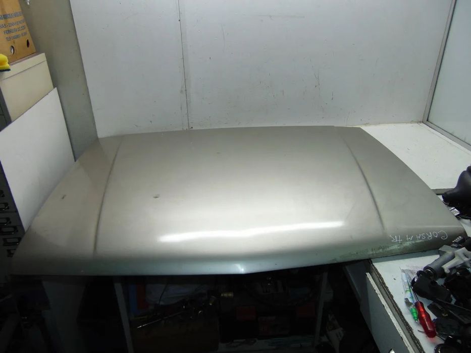 Opel Corsa TR capot " nova de stock antigo