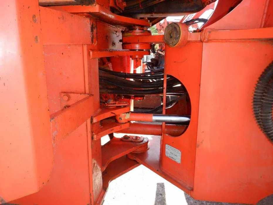 Навантажувач фронтальний Hitachi LX80-5.