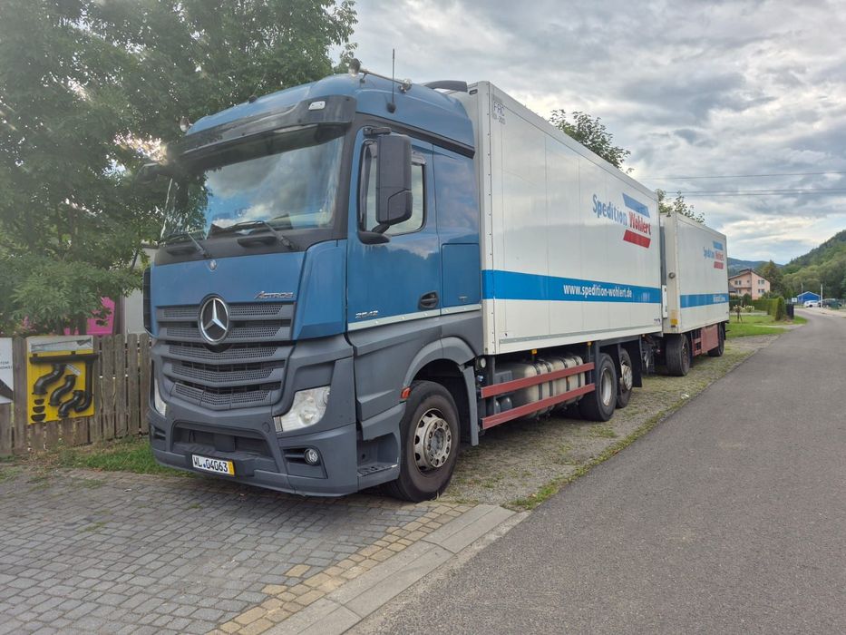 Mercedes-Benz