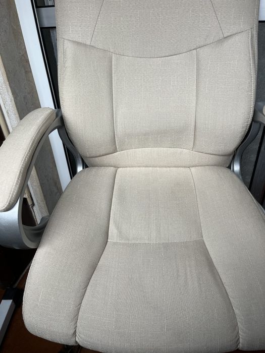 Cadeira Secretária Ergonómica XL em tecido bege