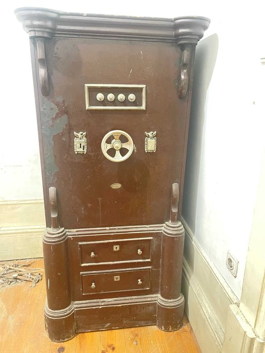 Cofres antigos para restauro