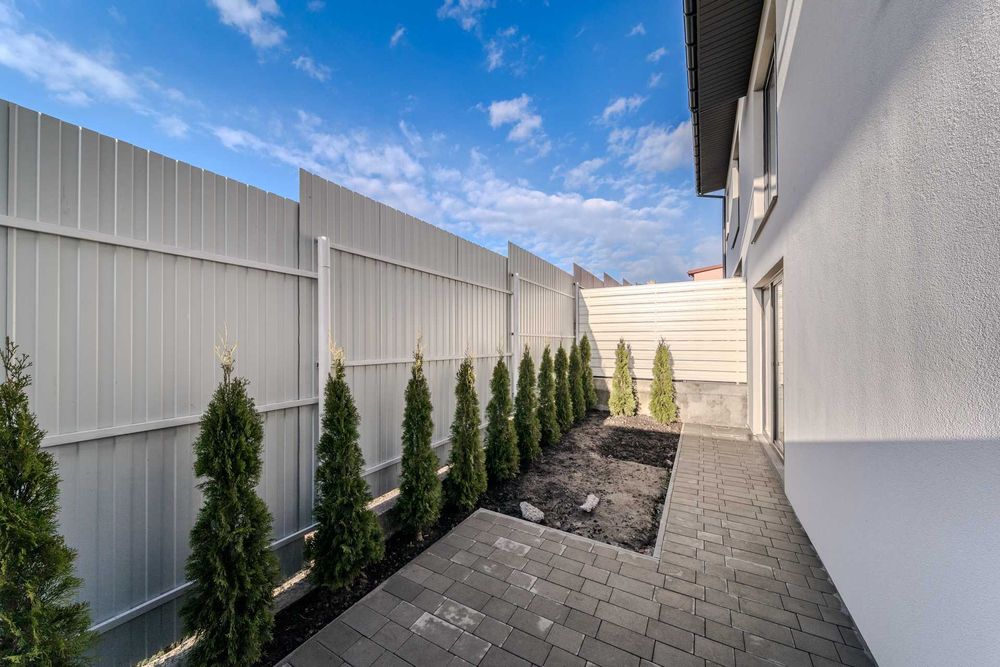 Продаж просторого котеджу, Сихівський район