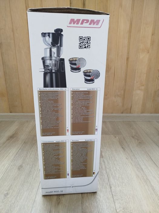 Соковыжималка шнековая б/у.