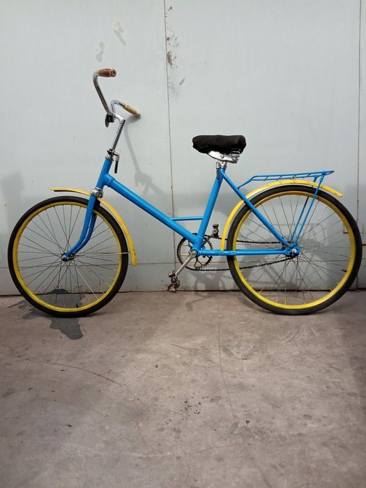 Велосипед 24" Підходить як для дорослих так і для дітей.