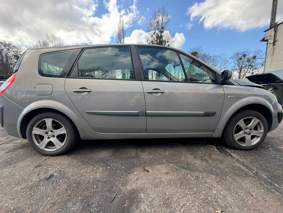 RENAULT MEGANE SCENIC 2004r na części Adax Opolski Auto Złom Koźle