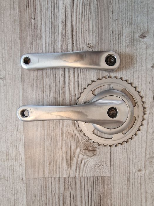 Korby rowerowe mechanizm korbowy do roweru na kwadrat