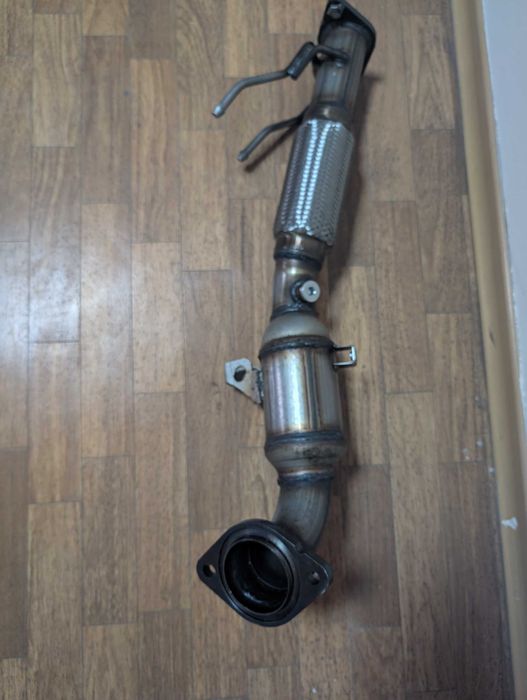 Передній каталзатор для Ford Edge  2.0L 2015-2018р.