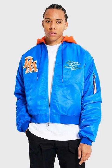 Куртка бомбер з капюшоном бренду MAN