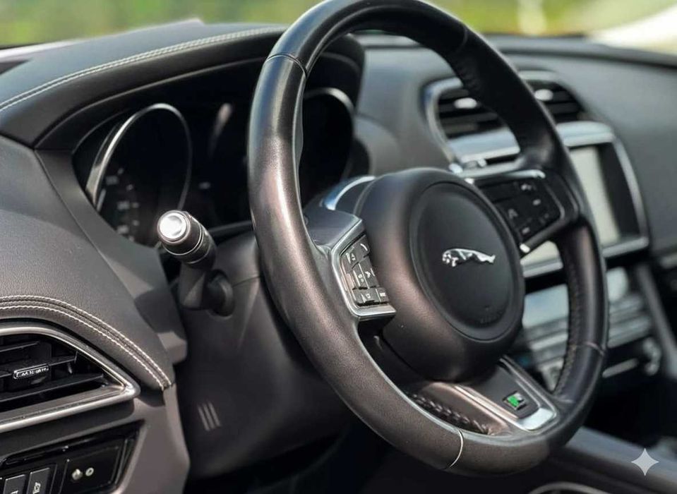 Jaguar F-Pace 2.0d R-Sport | Nacional | 130.000km | Full Look R-Sport