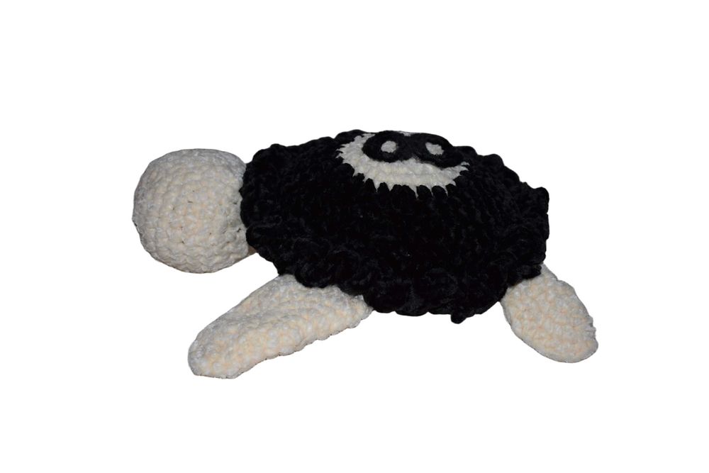 żółw HANDMADE czarna bila robiony na szydełku