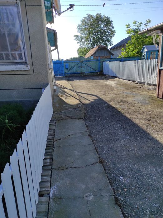 Будинок в селі Антонів