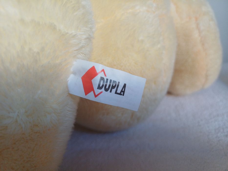 Urso de peluche com cachecol