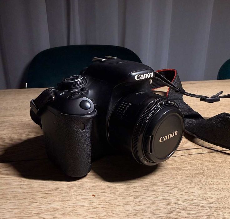 Canon EOS 600D + Canon 50mm f/1.8