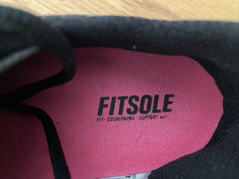 Ténis Fitsole Nike ( Ideal para Ginásio )