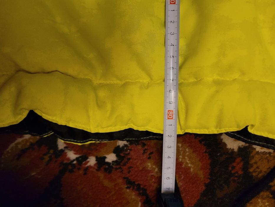 Duża męska kurtka jak robocza w odblaskowym fluorescencyjnym kolorze