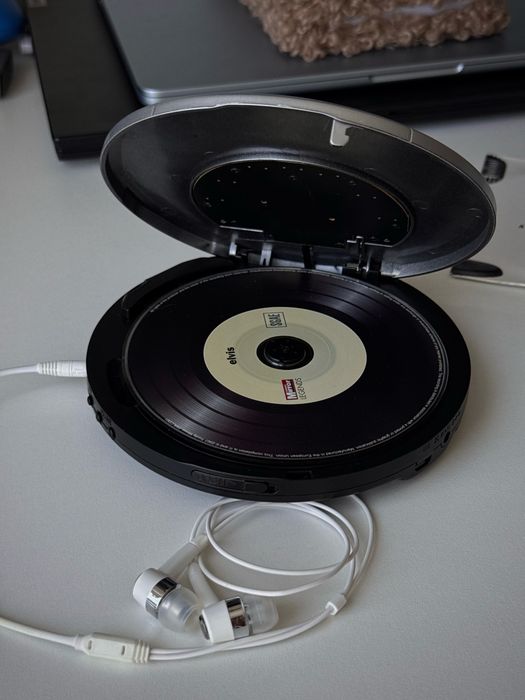Портативний CD-плеєр з дисплеєм Anti-Skip 120 sec | Живлення USB / AA