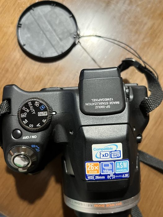Câmara Olympus SP-590UZ