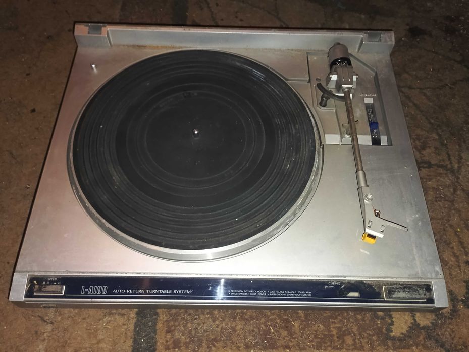 Gramofon JVC L-A100