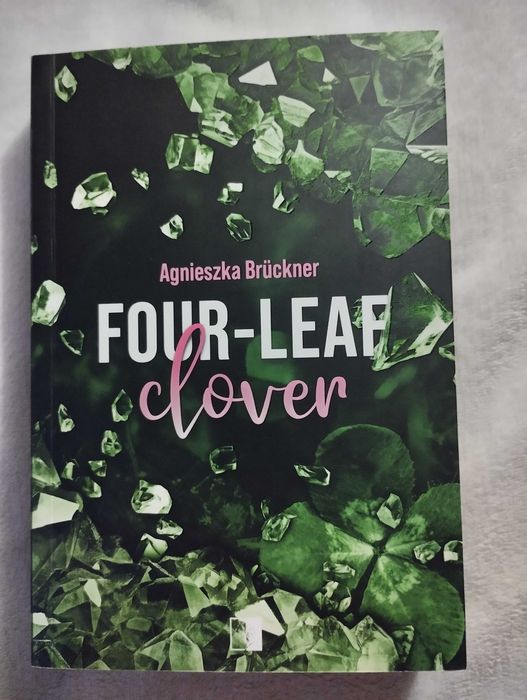 Under Locke, Four leaf clover, Hello on arth