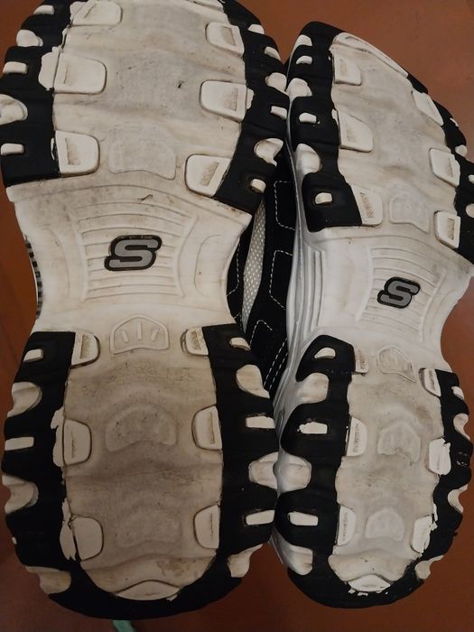 Кросівки жіночі Sketchers