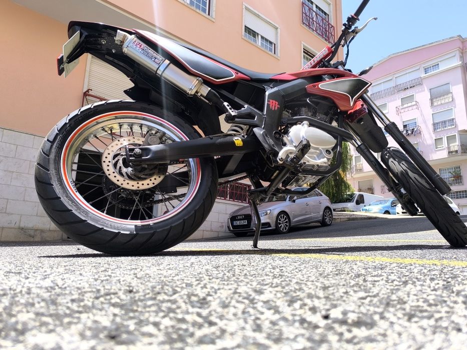 Derbi Senda 125 SM – Muito material novo | Carta B | Pronta a andar