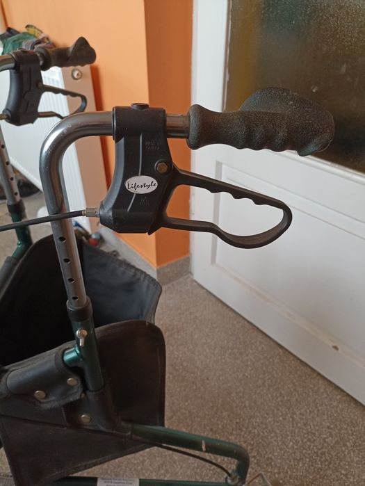 Trójkołowy chodzik