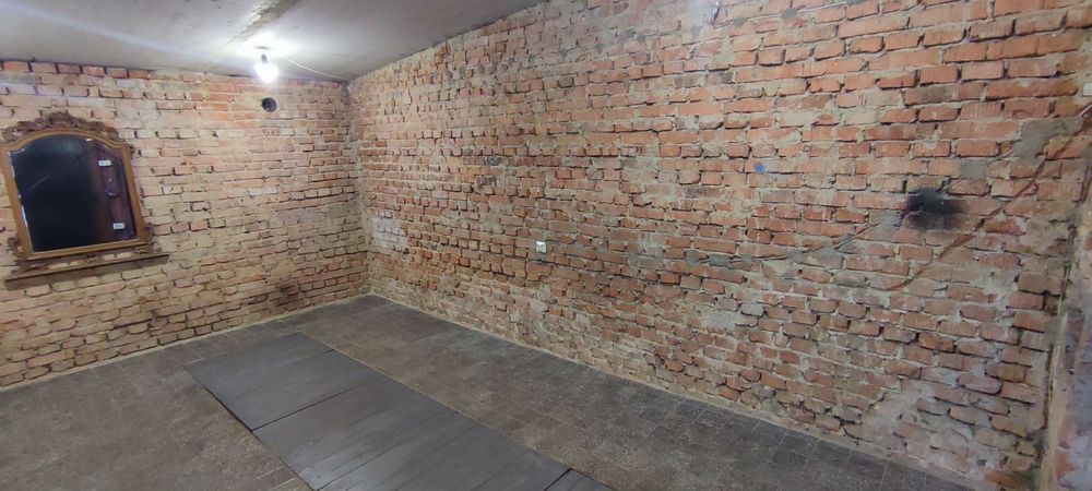 Цегляний гараж в кооперативі "Ветеран"