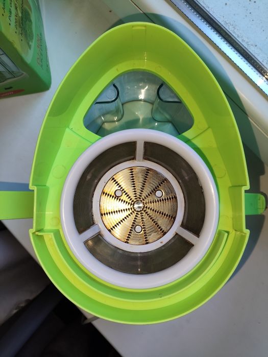 Соковижималка Delfa DJ-300