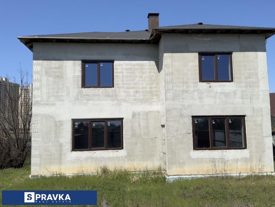 Дом в Лесках , монолит , 5 соток , 272 кв м ,подвал 92 кв м , 4 комнаты ,электрика 3 фазы , рядом море