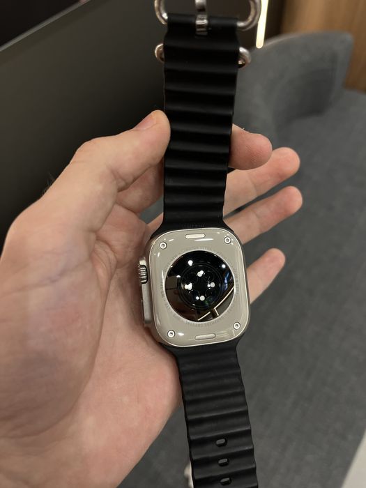 USED Apple Watch Ultra 2 Titanium with Midnight Ocean Band GiGi Store