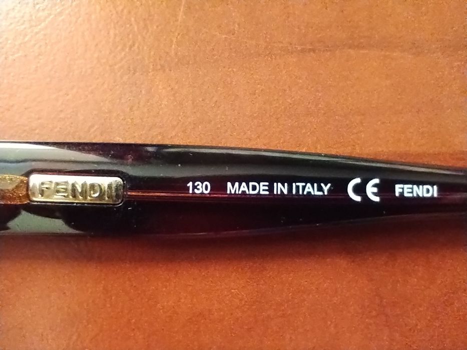 FENDI okulary przeciwsłoneczne FS5329 w etui