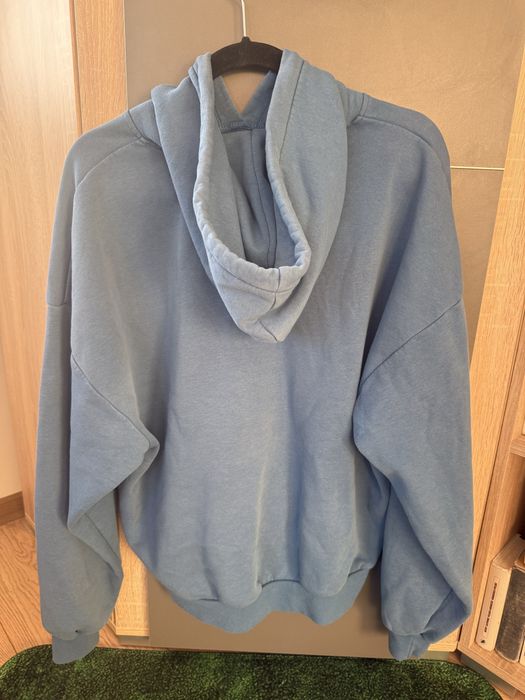 Niebieska bluza