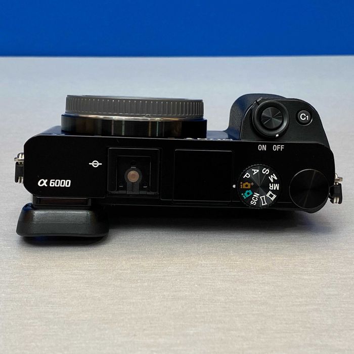Sony Alpha A6000 (Corpo) - 24.3MP