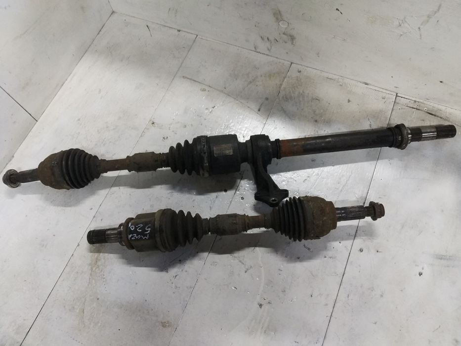 Полуось приводний вал Mazda 5 2.0д піввісь