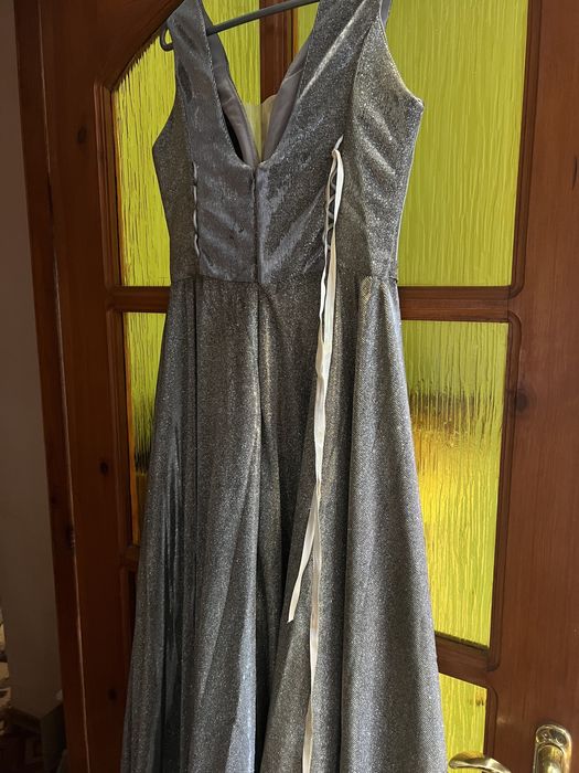 Випускна сукня