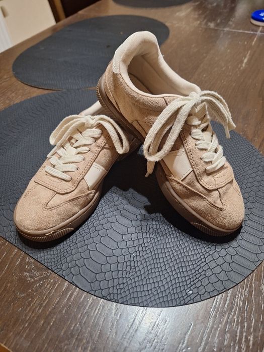 Sprzedam buty dla dziewczynki