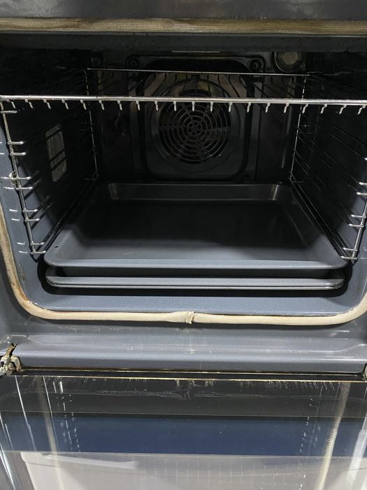 Встраиваемый духовой шкаф Electrolux EOC 69400