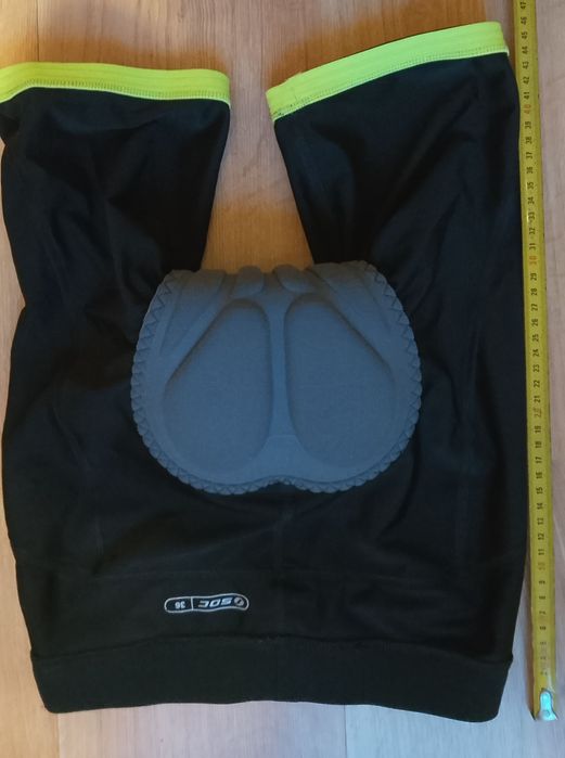 soc,kolarskie spodenki z wkładką S