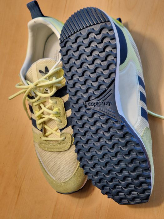 Buty Adidas ZX 700 – rozmiar 44