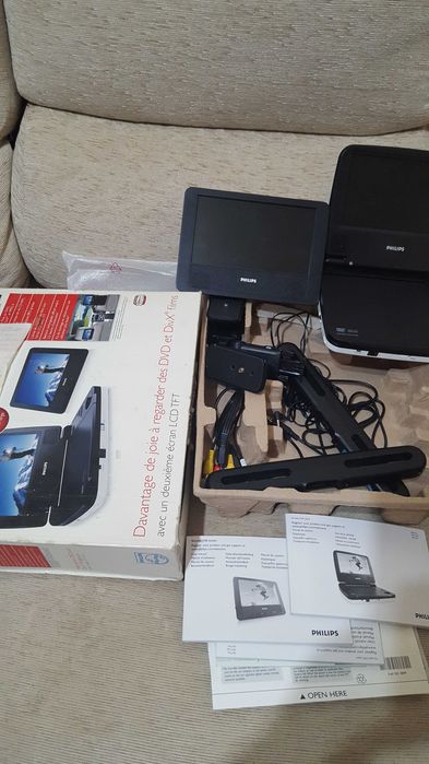 Philips PET-719.NOVO.Portable DVD Player(7").perfeito para auto.