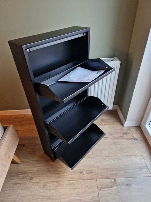 Szafka na buty metalowa czarna