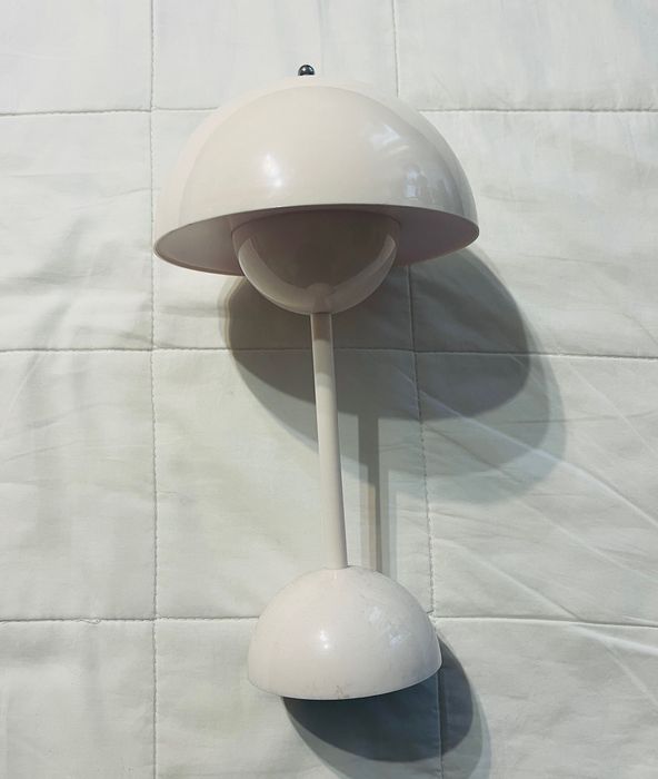 Lampka stołowa bezprzewodowa