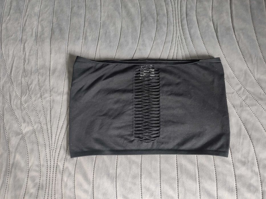 Top czarny Bershka - XS/S