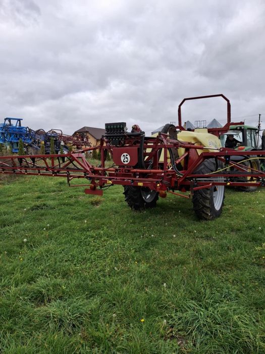Opryskiwacz HARDI Navigator plus 3000l 24m 2008r