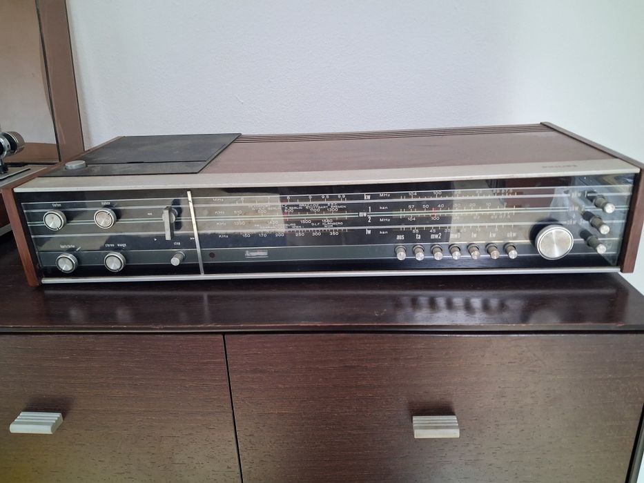 Radio,gira discos colunas Philips