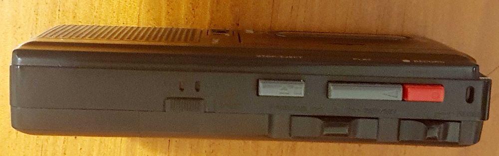 Leitor e Gravador Sanyo.