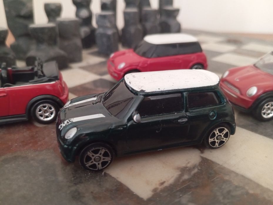 Minis ( 4 viaturas ) ( miniaturas / brinquedos )