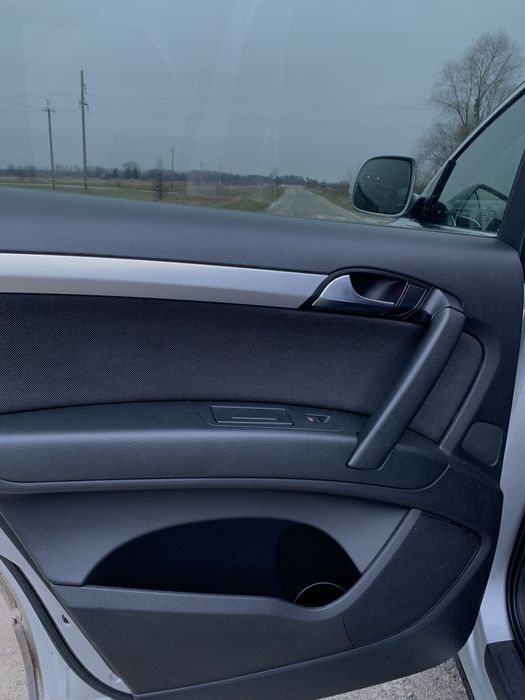 Продам Audi q7 3.0 tdi