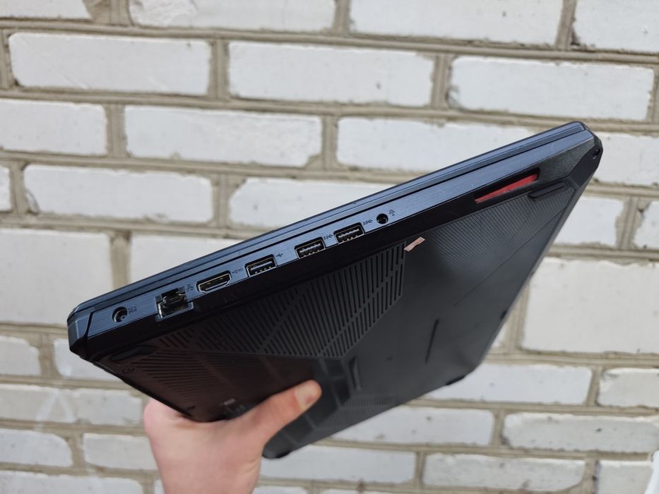 17.3" Ігровий ноутбук ASUS Tuf (Ryzen 5 3550H/16/500/GTX 1650 4gb)
