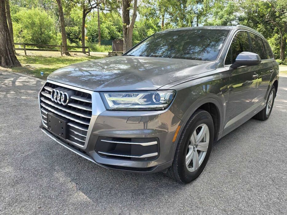 Audi Q7 quattro SE Premium 45 TFSI      2019